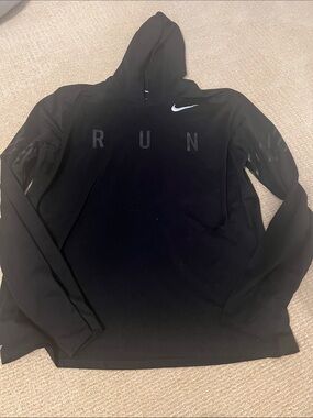 Men’s Nike Black RUN Hooded Performance Sweatshirt, size large